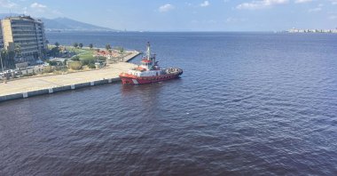 The polluted waters of Izmir Bay show alarming color changes, Izmir, Türkiye, Oct. 15, 2024. (DHA Photo)