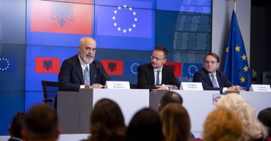 (From left to right) Albanian Prime Minister Edi Rama, Hungarian Minister of Foreign Affairs and Trade Peter Szijjarto and European Commissioner for Neighbourhood and Enlargement Oliver Varhelyi hold a news conference following the second meeting of the Accession Conference with Albania at the ministerial level in Luxembourg City, Luxembourg, Oct. 15, 2024. (EPA Photo)