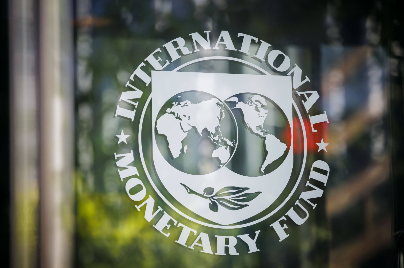 The logo of the International Monetary Fund (IMF) seen in Washington, U.S., July 9, 2024. (Reuters Photo)