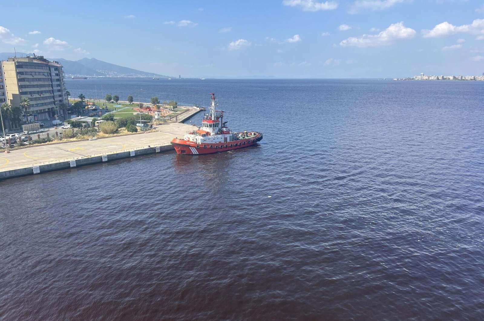 The polluted waters of Izmir Bay show alarming color changes, Izmir, Türkiye, Oct. 15, 2024. (DHA Photo)