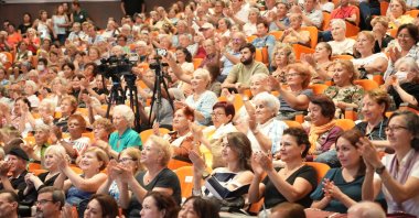 Students participating in Akdeniz University&#039;s &quot;60  Lifelong Learning&quot; program attend a meeting to kick off the 2024-2025 academic year, Antalya, southern Türkiye, Oct. 16, 2024. (IHA Photo)