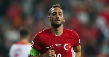 Türkiye's Hakan Çalhanoğlu looks on during the UEFA Nations League 2024/25 League B Group B4 match between Türkiye and Montenegro at Samsun Stadium, Samsun, Türkiye, Oct. 11, 2024. (Getty Images Photo)
