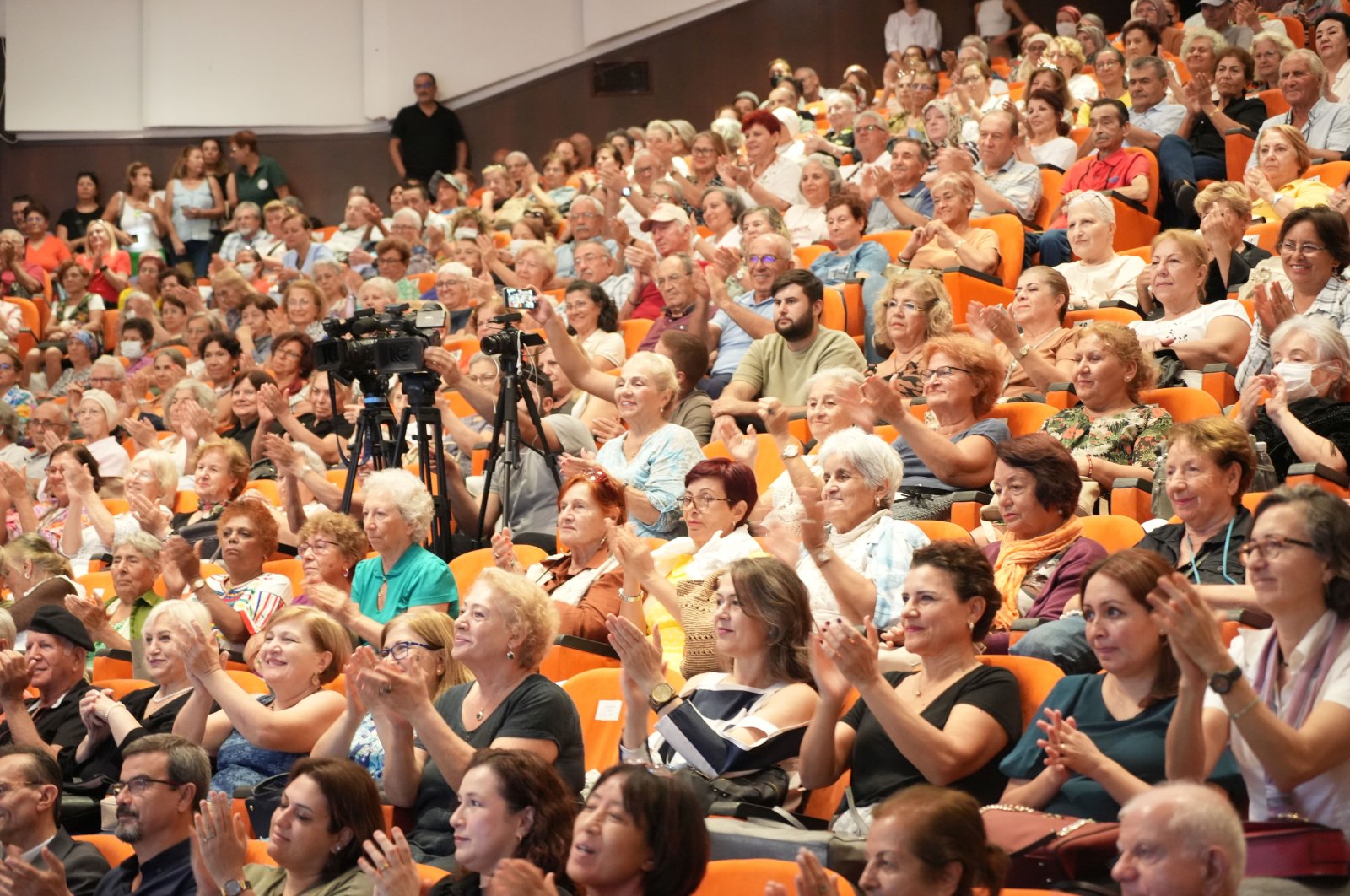 Students participating in Akdeniz University&#039;s &quot;60  Lifelong Learning&quot; program attend a meeting to kick off the 2024-2025 academic year, Antalya, southern Türkiye, Oct. 16, 2024. (IHA Photo)