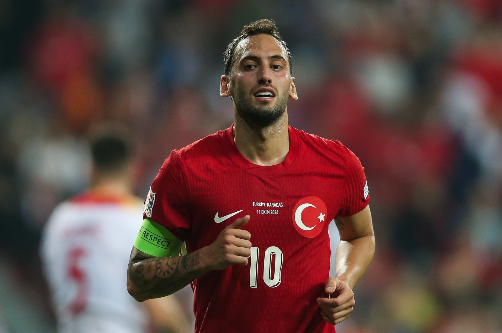 Türkiye&#039;s Hakan Çalhanoğlu looks on during the UEFA Nations League 2024/25 League B Group B4 match between Türkiye and Montenegro at Samsun Stadium, Samsun, Türkiye, Oct. 11, 2024. (Getty Images Photo)