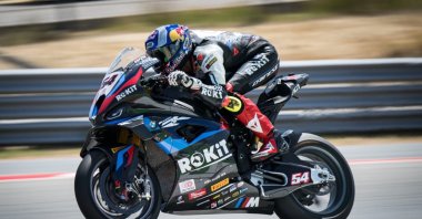 Turkish rider Toprak Razgatlıoğlu races in the Aragon round of the 2024 FIM Superbike World Championship, Alcaniz, Spain, Sept. 28, 2024. (DHA Photo)