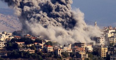Smoke billows from the site of an Israeli airstrike that targeted the southern Lebanese village of Khiam, Oct. 17, 2024. (AFP Photo)