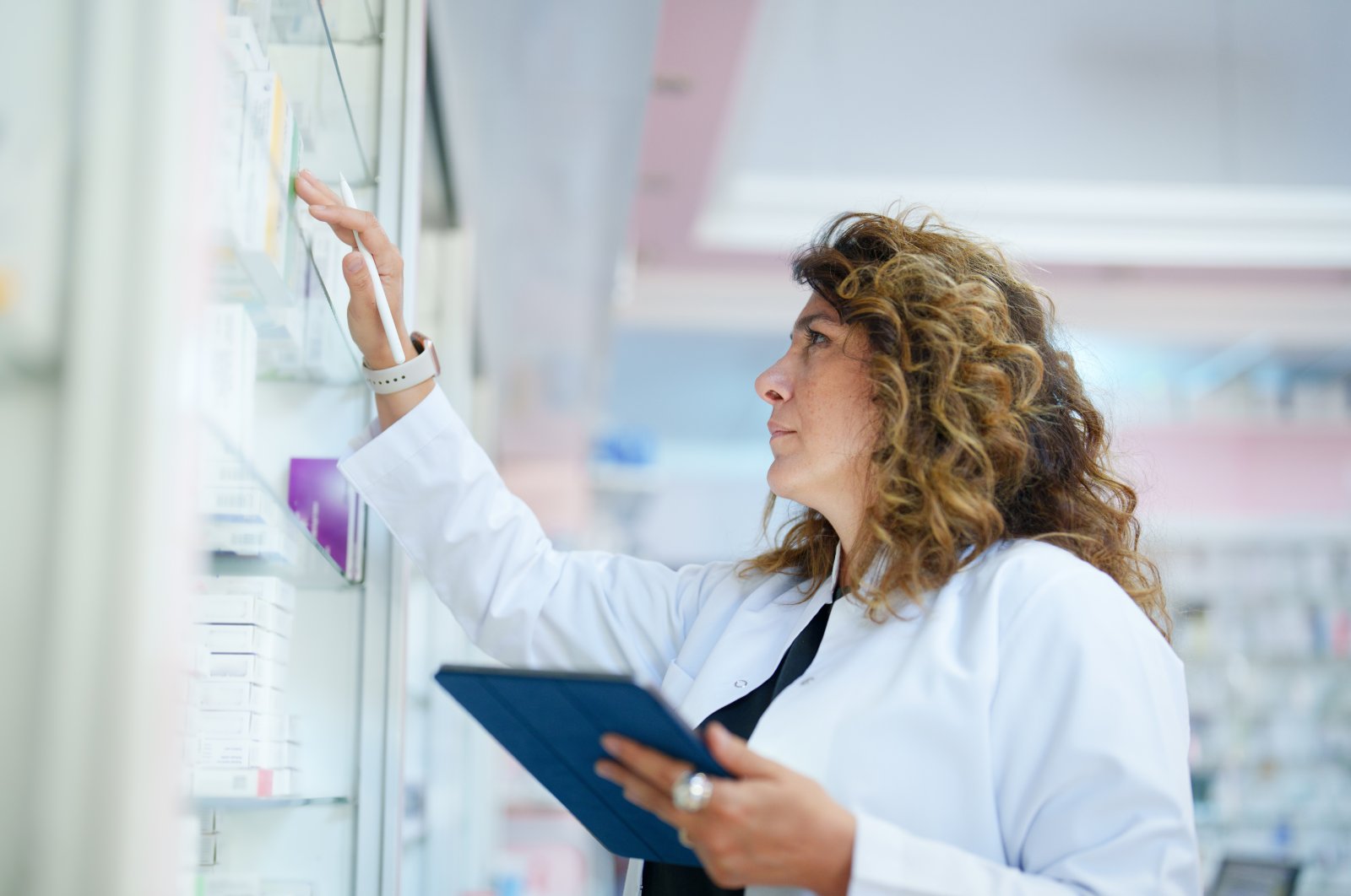 The e-Inspection system will enable real-time monitoring of pharmacy drugs. (Getty Images Photo) 