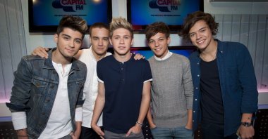One Direction&#039;s Zayn Malik (from left), Liam Payne, Niall Horan, Louis Tomlinson and Harry Styles pictured during an interview, London, Oct. 5, 2012. (AP Photo)