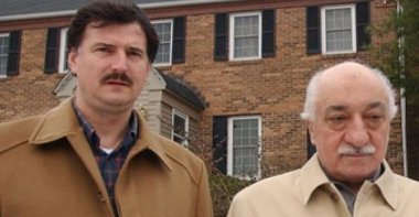 In this undated photo, Cevdet Türkyolu (L) and Fethullah Gülen pose for a picture in Saylorsburg, Pennsylvania, U.S. (Sabah File Photo)