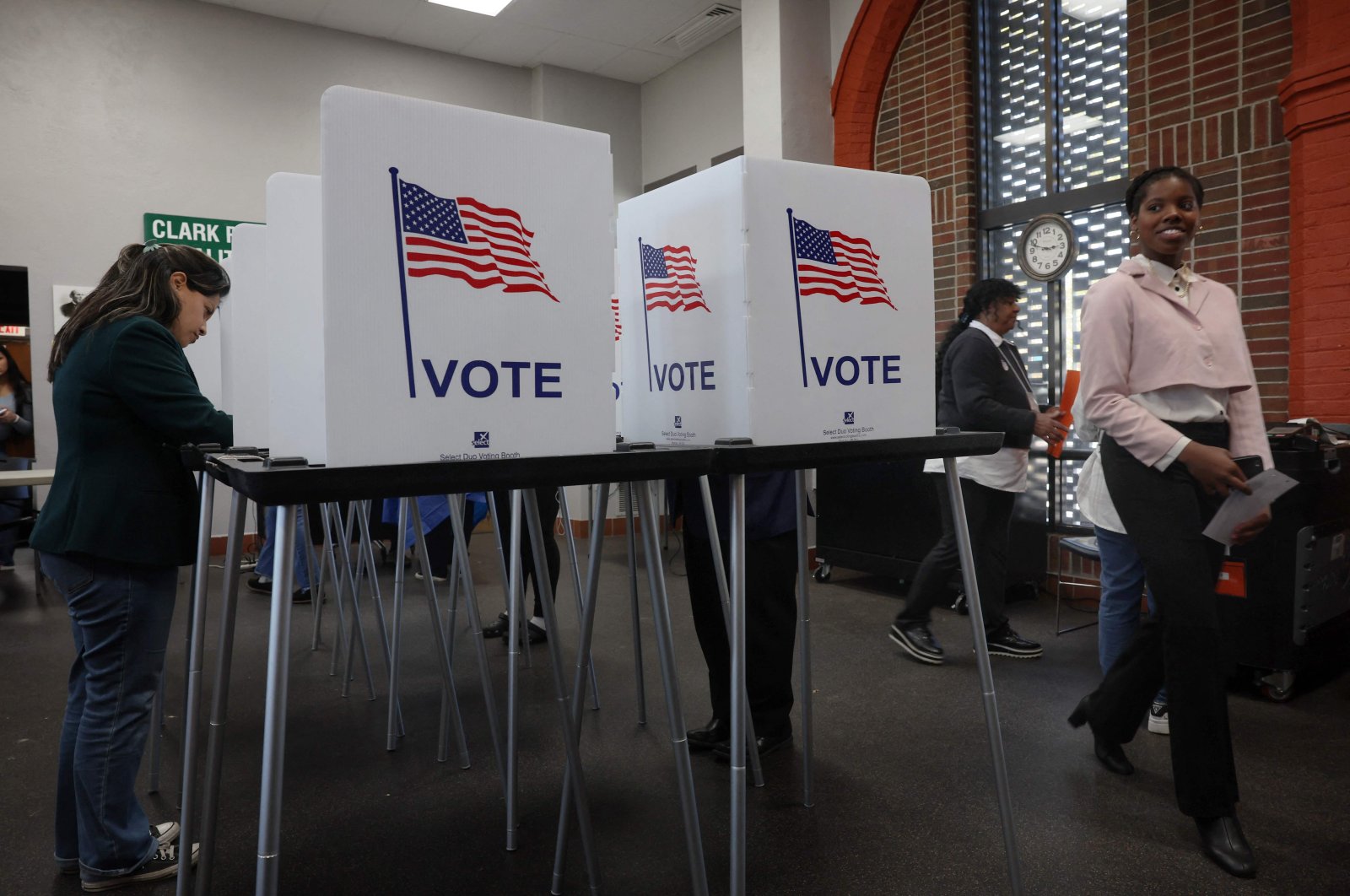 Residents vote in early voting at a park building in Detroit, Michigan, U.S., Oct. 19, 2024. (AFP Photo)