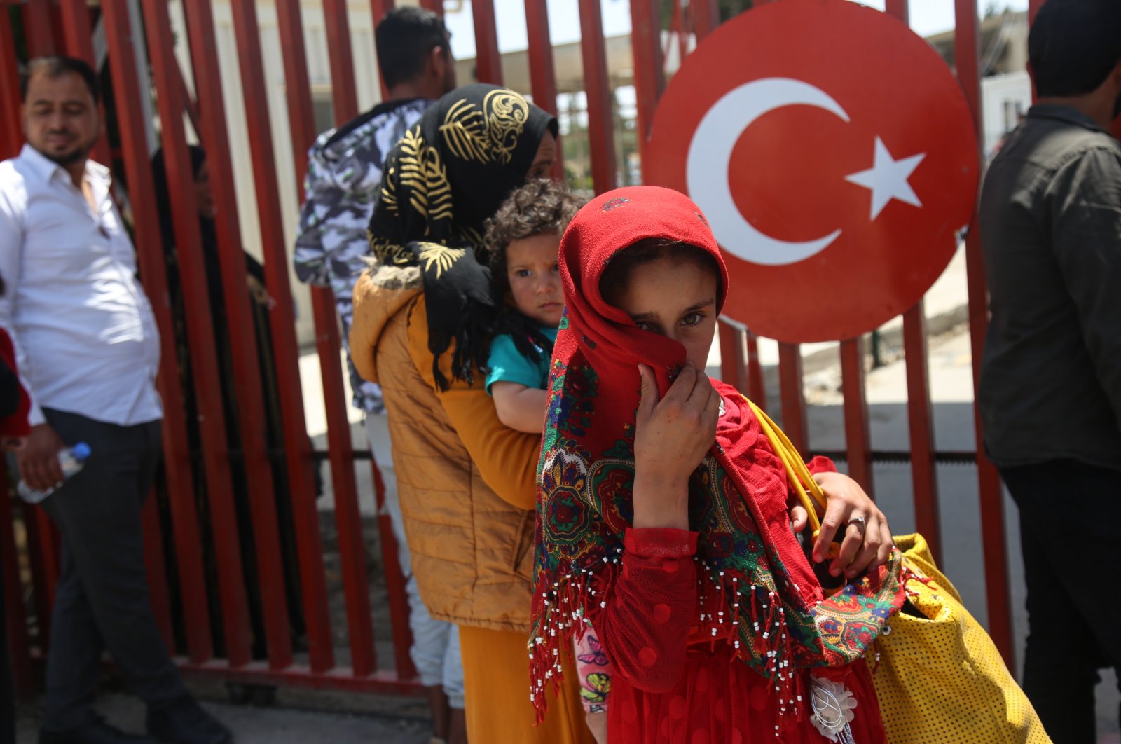 The Syrians who fled the civil war in their country and took refuge in Türkiye are returning to Syria through the Akçakale Border Gate as part of the &quot;Voluntary Return&quot; project, Şanlıurfa, Türkiye, May 31, 2023. (Getty Images Photo)