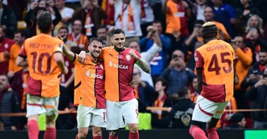 Galatasaray players celebrate Mauro Icardi&#039;s (C) goal during the UEFA Europa League match against Elfsborg at the RAMS Park, Istanbul, Türkiye, Oct. 23, 2024. (AA Photo)