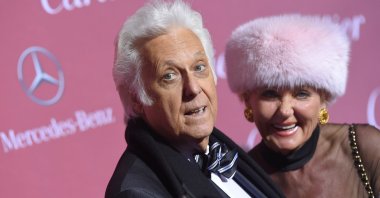 Singer Jack Jones (L) and his wife Eleonora Jones arrive at the 26th Annual Palm Springs International Film Festival Awards Gala Presented By Cartier at the Palm Springs Convention Center, Palm Springs, California, U.S., Jan. 3, 2015. (Getty Images)