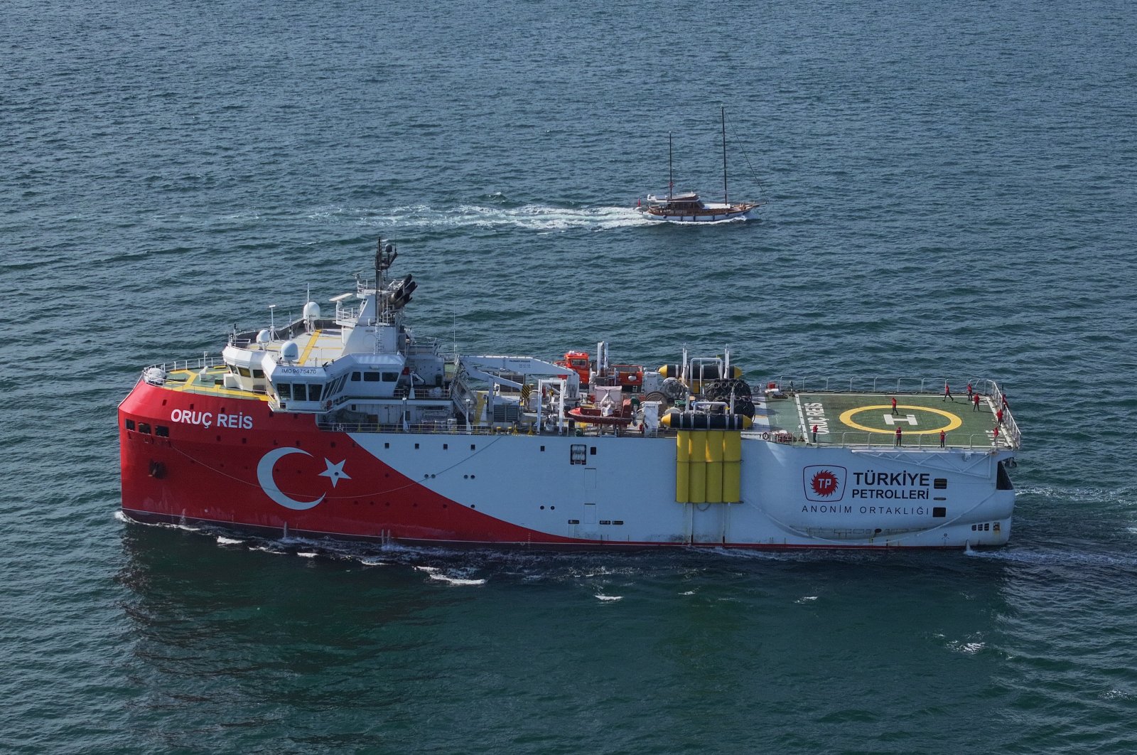 Türkiye&#039;s seismic research vessel Oruç Reis sails through the Bosporus, Istanbul, Türkiye, Oct. 5, 2024. (AA Photo)