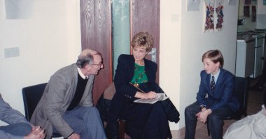 Britain&#039;s Diana, Princess of Wales and her son Prince William visit The Passage in London, Britain, Dec. 14, 1993. (Reuters Photo)