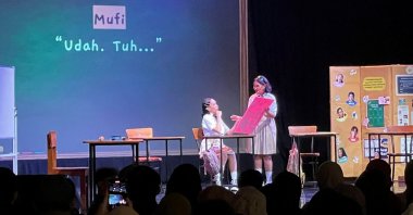 Members of theater troupe Fantasi Tuli (Deaf Fantasy) perform a show titled &quot;Senandung Senyap&quot; (&quot;Songs of Silence&quot;), during Indonesia&#039;s first musical with mostly deaf artists, Jakarta, Indonesia, Oct. 26, 2024. (Reuters Photo)