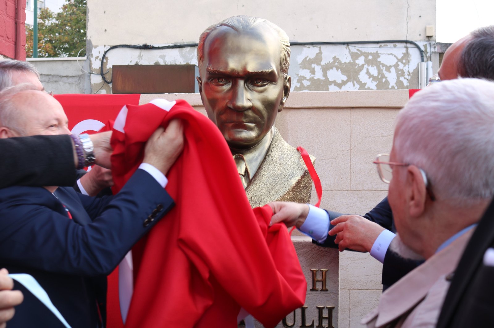 The first bust in France of Mustafa Kemal Atatürk, Epinay-sur-Seine, France, Oct. 27, 2024. (AA Photo)