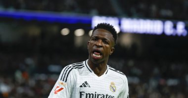 Real Madrid's Vinicius Junior talks during the La Liga match against Barcelona, Madrid, Spain, Oct. 26, 2024. (EPA Photo)