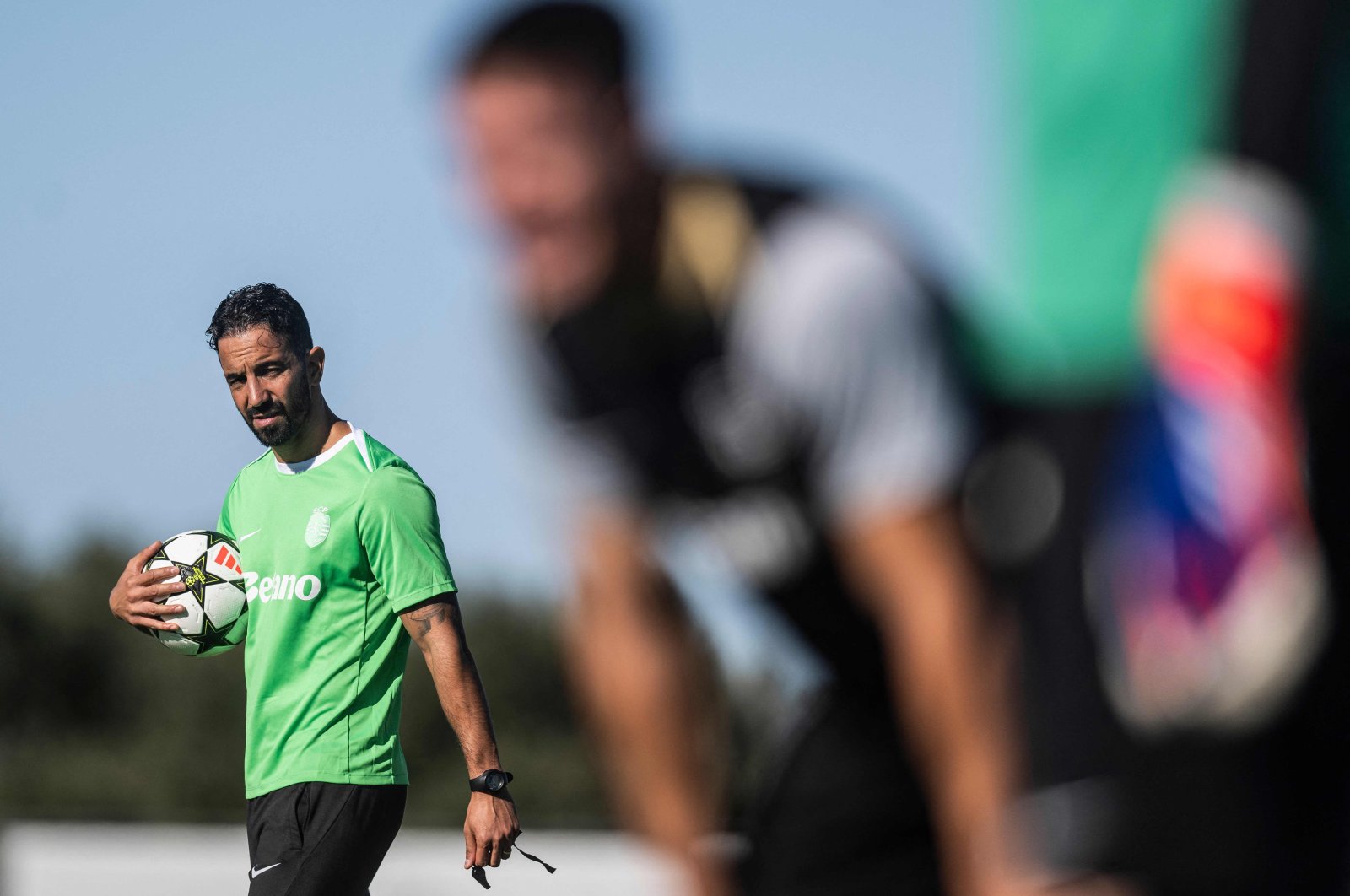 Sporting&#039;s coach Ruben Amorim takes part in a training session on the eve of their UEFA Champions League football match against PSV Eindhoven at Cristiano Ronaldo Academy training ground, Alcochete, Portugal, Sept. 30, 2024. (AFP Photo)