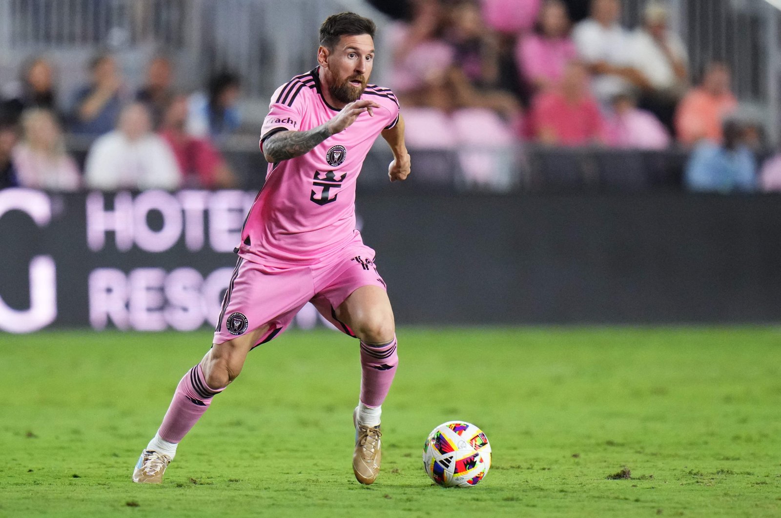 Inter Miami&#039;s Lionel Messi controls the ball during the second half against Atlanta United during round one of the 2024 MLS Playoffs at Chase Stadium, Fort Lauderdale, Florida, U.S., Oct. 25, 2024. (AFP Photo)