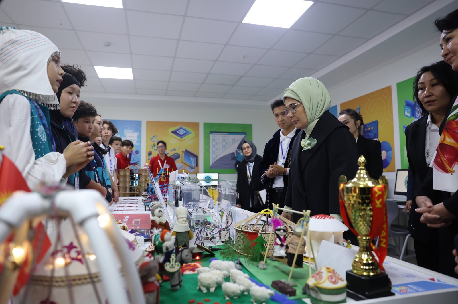 First lady Emine Erdoğan meets students at the Turkish Maarif Foundation, Bishkek, Kyrgyzstan, Nov. 5, 2024. (AA Photo)