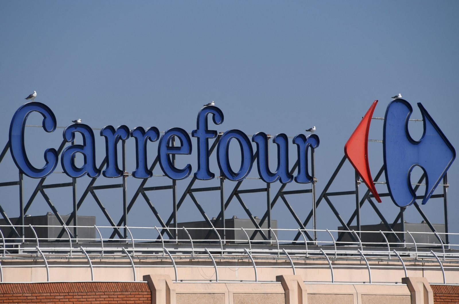 The logo of the French supermarket chain Carrefour in Montpellier, France, March 28, 2019. (AFP Photo)