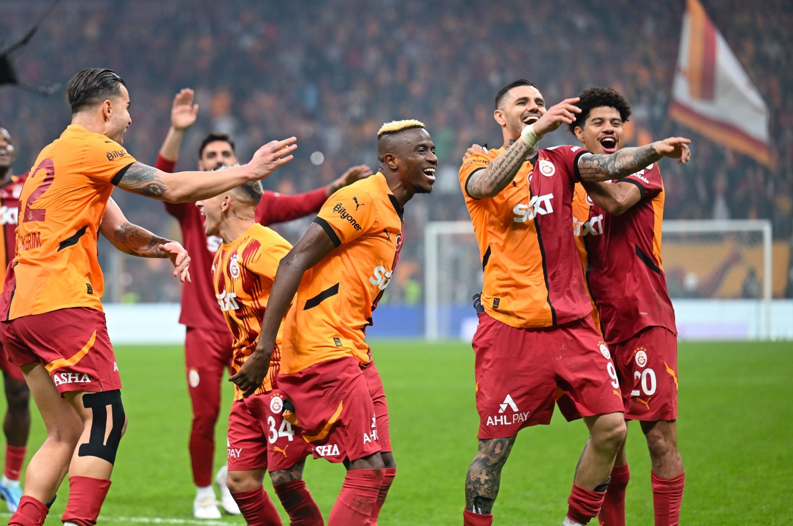 Galatasaray players celebrate after a goal during the Süper Lig match against Beşiktaş at the RAMS Park, Istanbul, Türkiye, Oct. 28, 2024. (AA Photo)