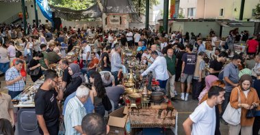 People shopping at a crowded local market, Ankara, Türkiye, Sept.1, 2024. (Getty Images Photo)