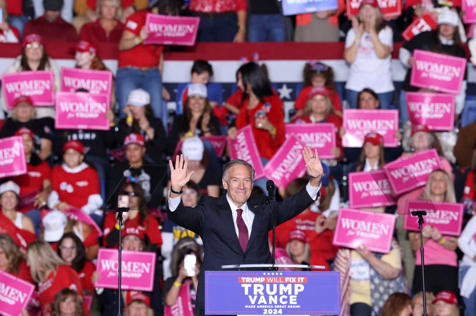 Former U.S. Secretary of State Mike Pompeo attends a campaign rally for Republican presidential nominee former U.S. President Donald Trump, Reading, Pennsylvania, U.S., Nov. 4, 2024. (Reuters Photo)