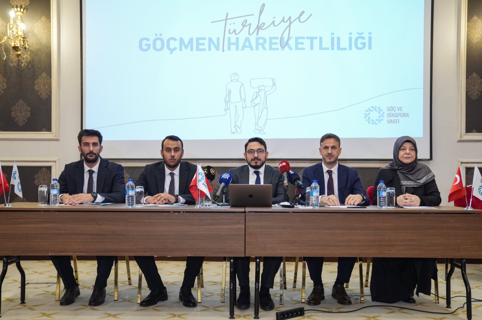 Members of the Migration and Diaspora Foundation present the &quot;Türkiye Migration Mobility Report&quot; at a news conference, Istanbul, Türkiye, Nov. 11, 2024. (AA Photo)