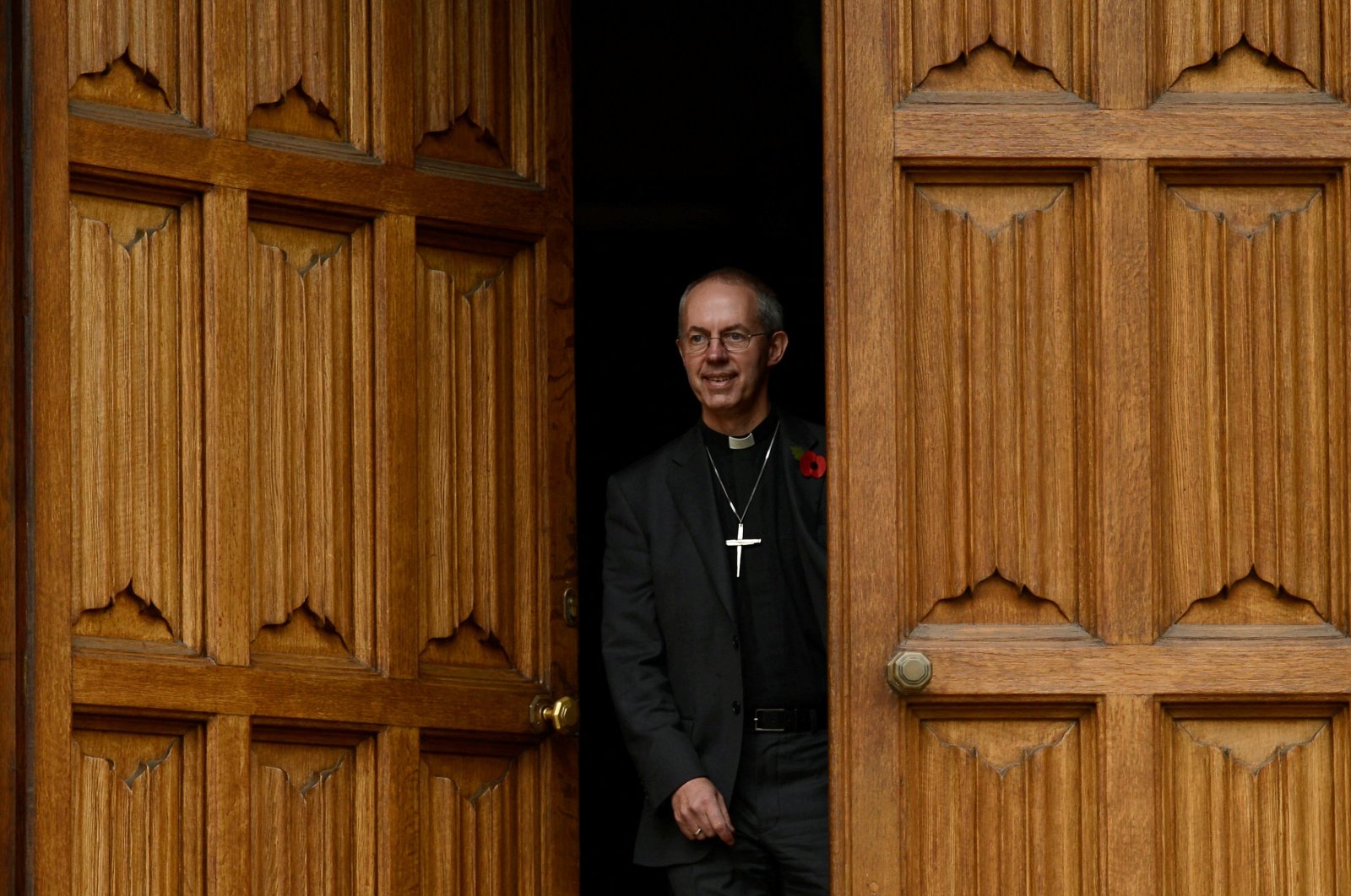 The Bishop of Durham and the newly appointed Archbishop of Canterbury, Justin Welby, leaves after a news conference at Lambeth Palace, London, U.K., Nov. 9, 2012. (Reuters Photo)