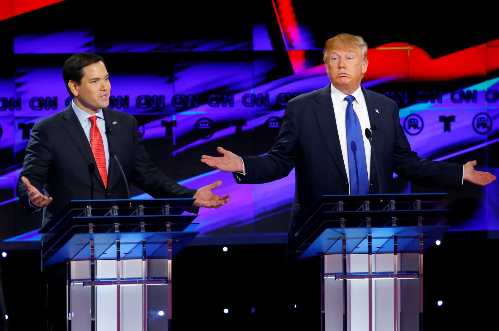 Republican U.S. presidential candidates Marco Rubio (L) and Donald Trump speak simultaneously as at the debate sponsored by CNN for the 2016 Republican U.S. presidential candidates in Houston, Texas, U.S., Feb. 25, 2016. (Reuters Photo)