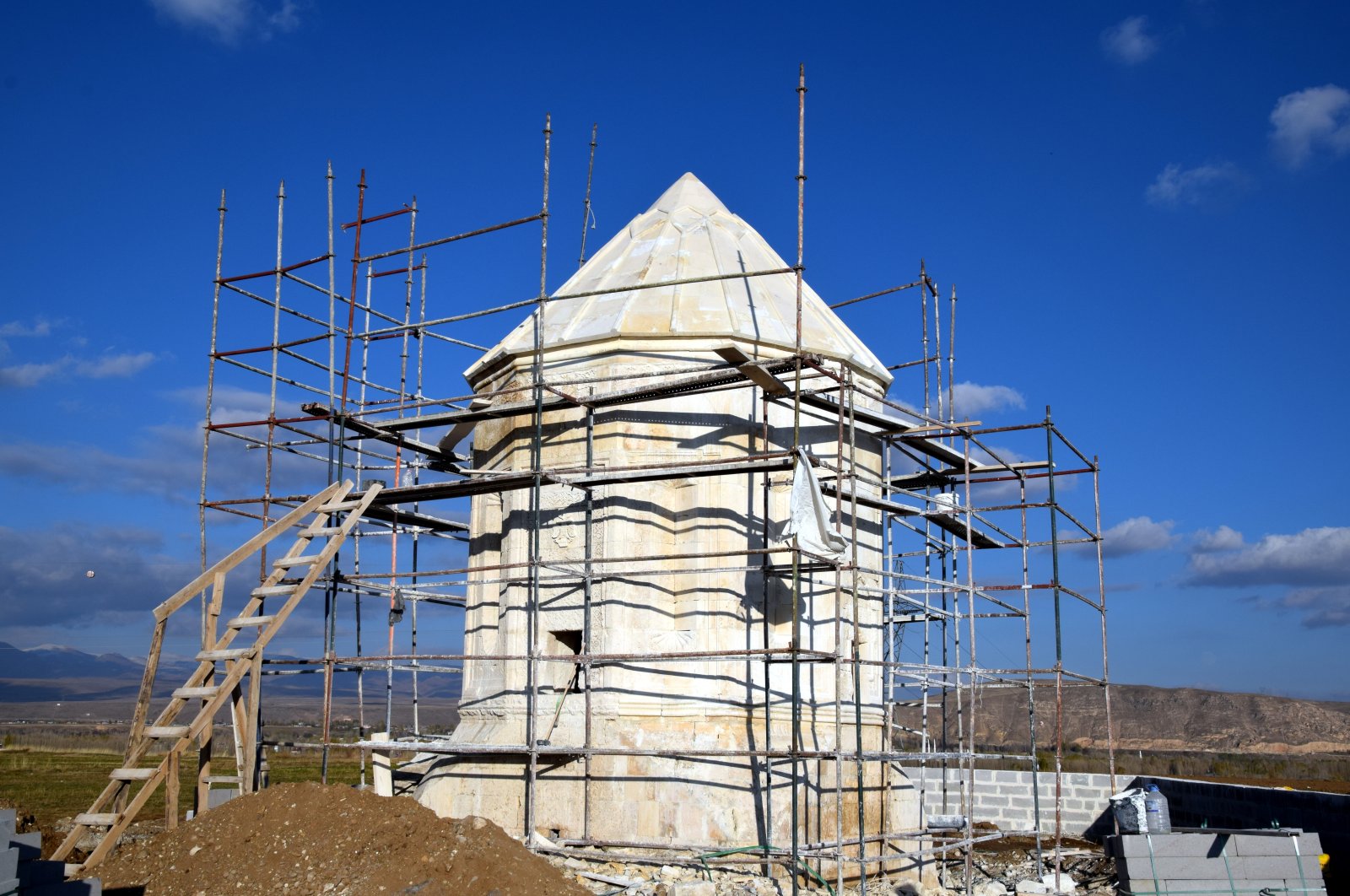 Restoration work on the 600-year-old Kara Yusuf Tomb is nearing completion in Erciş, Van, Türkiye, Nov. 14, 2024. (DHA Photo)