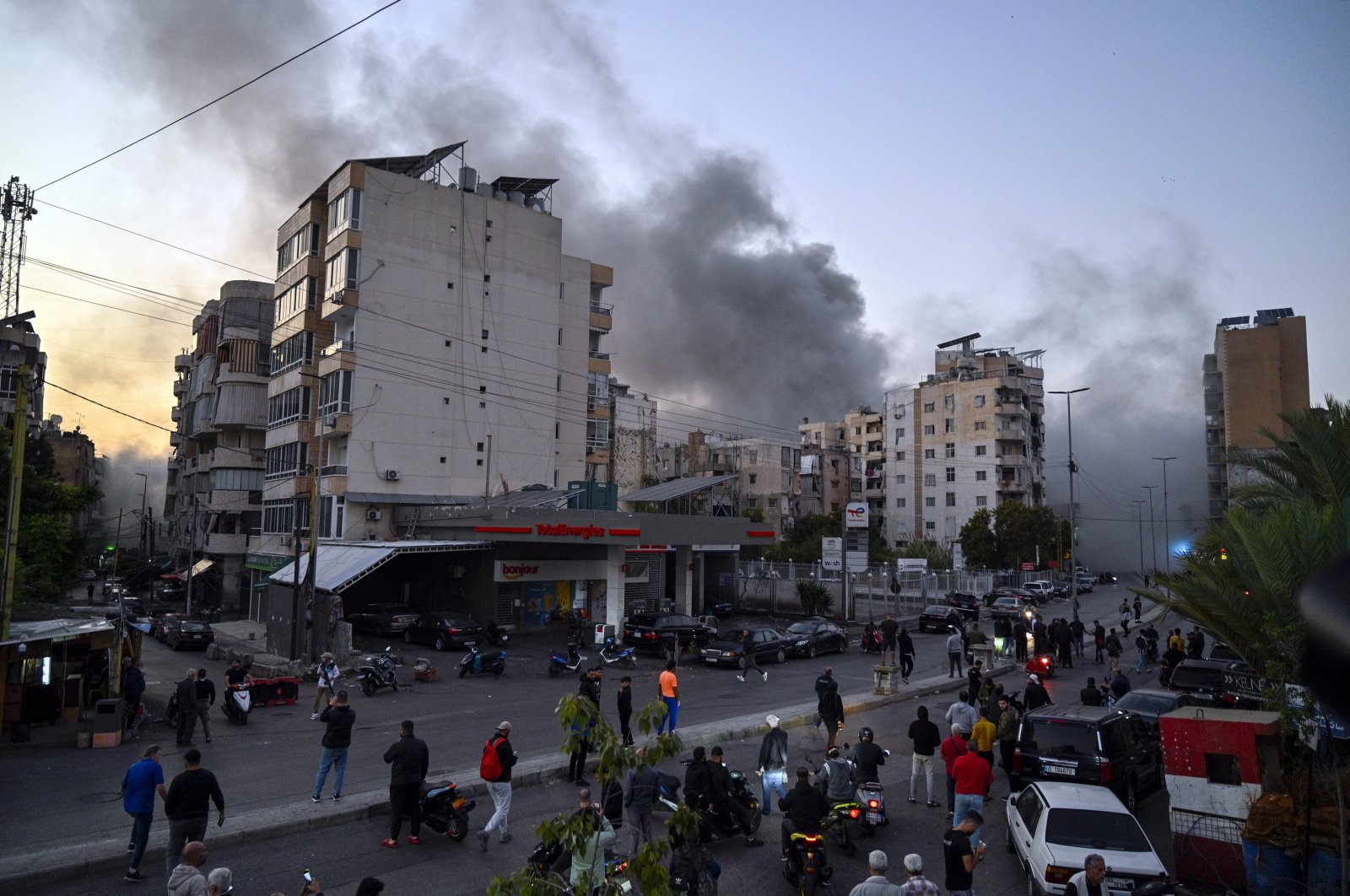 Smoke rises following an Israeli airstrike in the Al-Chiyah area, Beirut, Lebanon, Nov. 14, 2024. (EPA Photo)