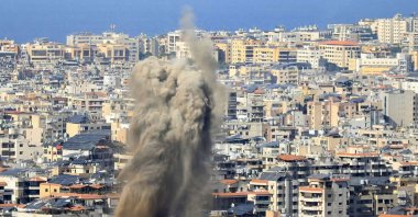 Thick smoke rises from an explosion during an Israeli airstrike that targeted a neighborhood in Beirut’s southern suburbs, Lebanon, Nov. 17, 2024. (AFP Photo)