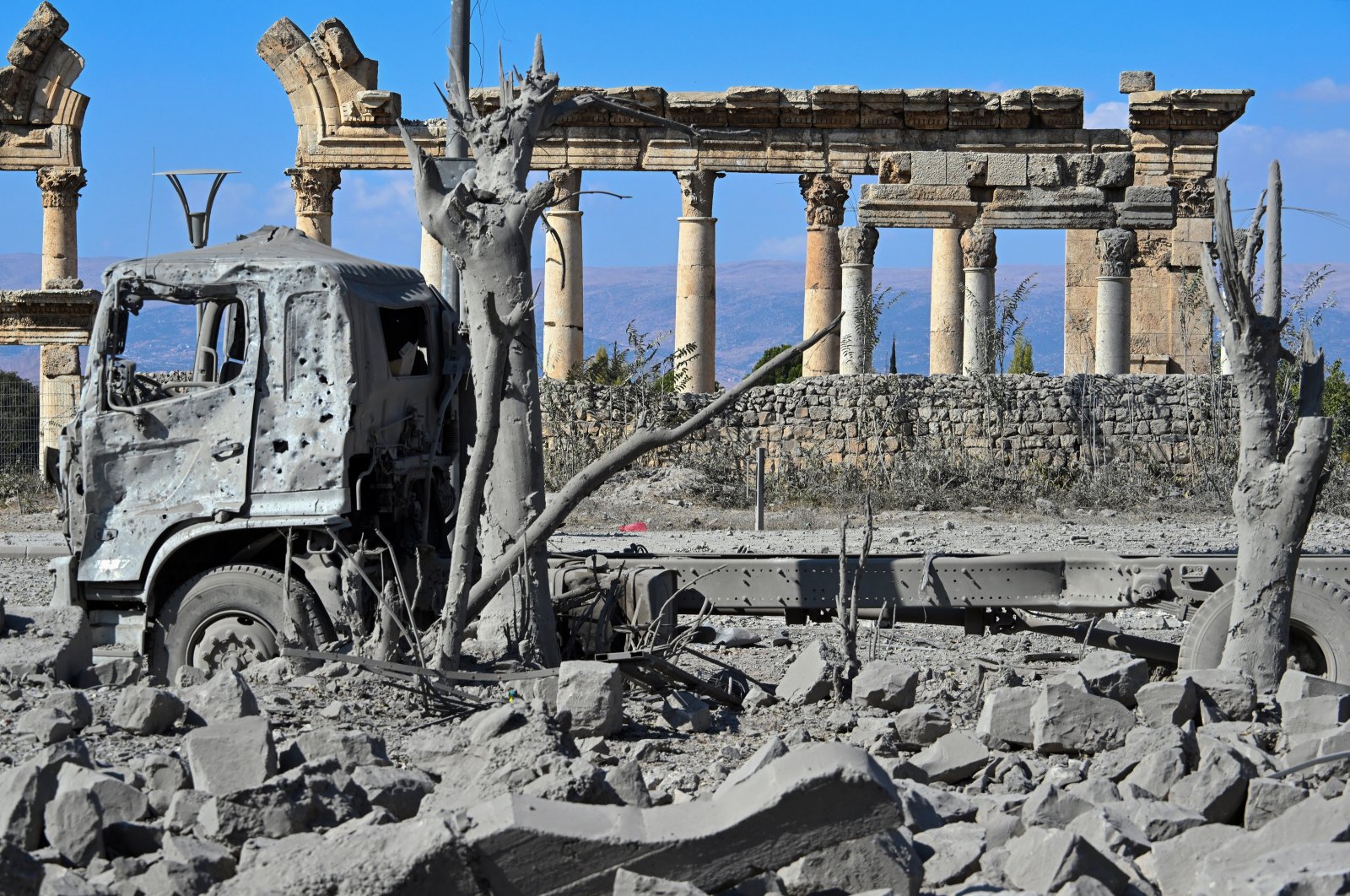 The damage following Israeli airstrikes at the historic al-Manshiya building near the Roman ruins of Baalbek, in the city of Baalbek, in the Beqaa Valley, Lebanon, Nov. 8, 2024. (EPA Photo)