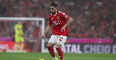 Benfica&#039;s Orkun Kökçu during the Liga match against FC Porto at Estadio da Luz, Lisbon, Portugal, Nov. 10, 2024. (Getty Images Photo)