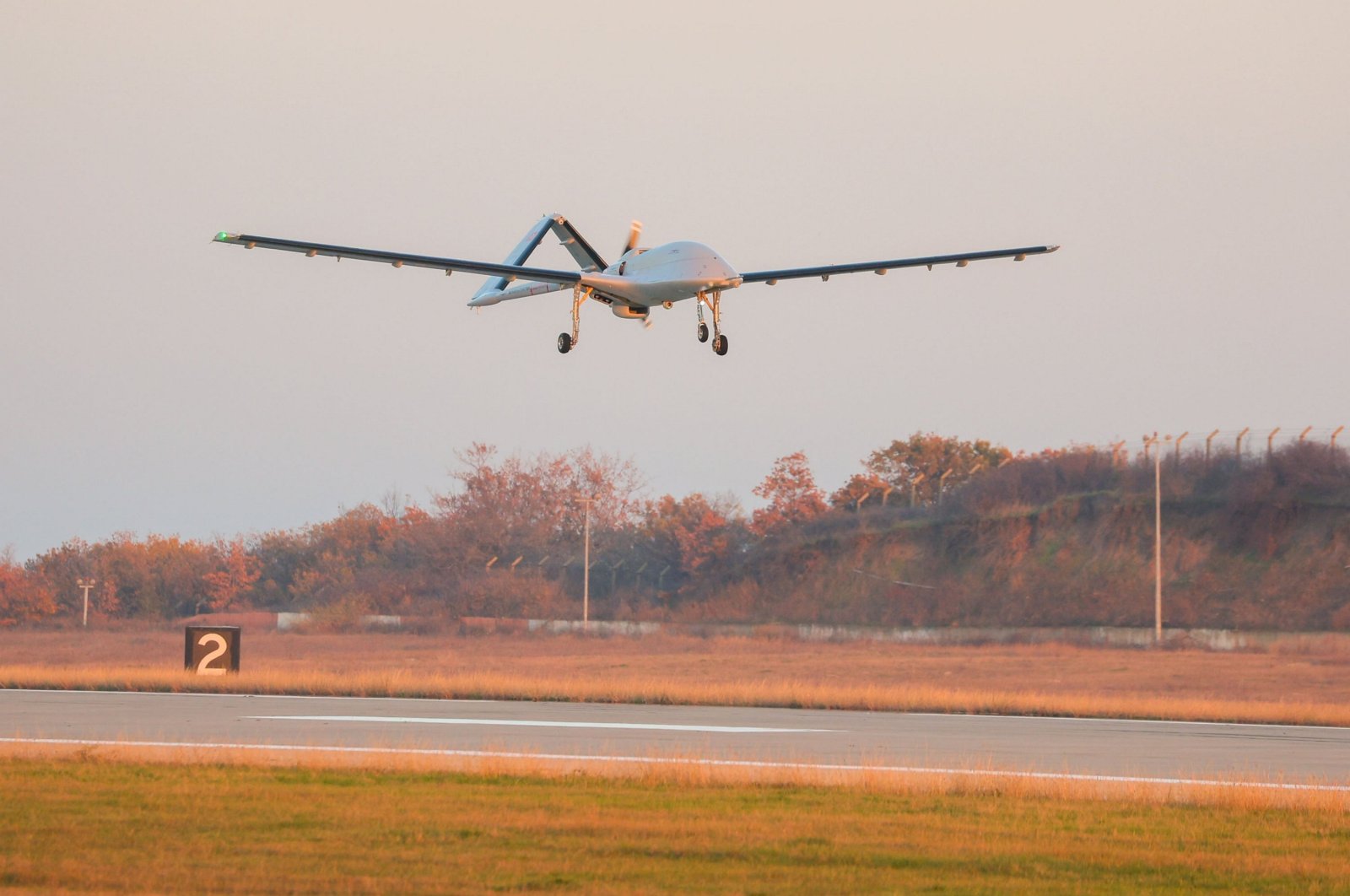 Türkiye&#039;s new aircraft carrier-capable combat drone, the Bayraktar TB3, is seen in the air during an endurance test flight, Tekirdağ, northwestern Türkiye, Dec. 20, 2023. (AA File Photo)