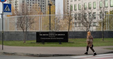 A woman walks past the U.S. Embassy in Kyiv, Nov. 20, 2024. (AFP Photo)