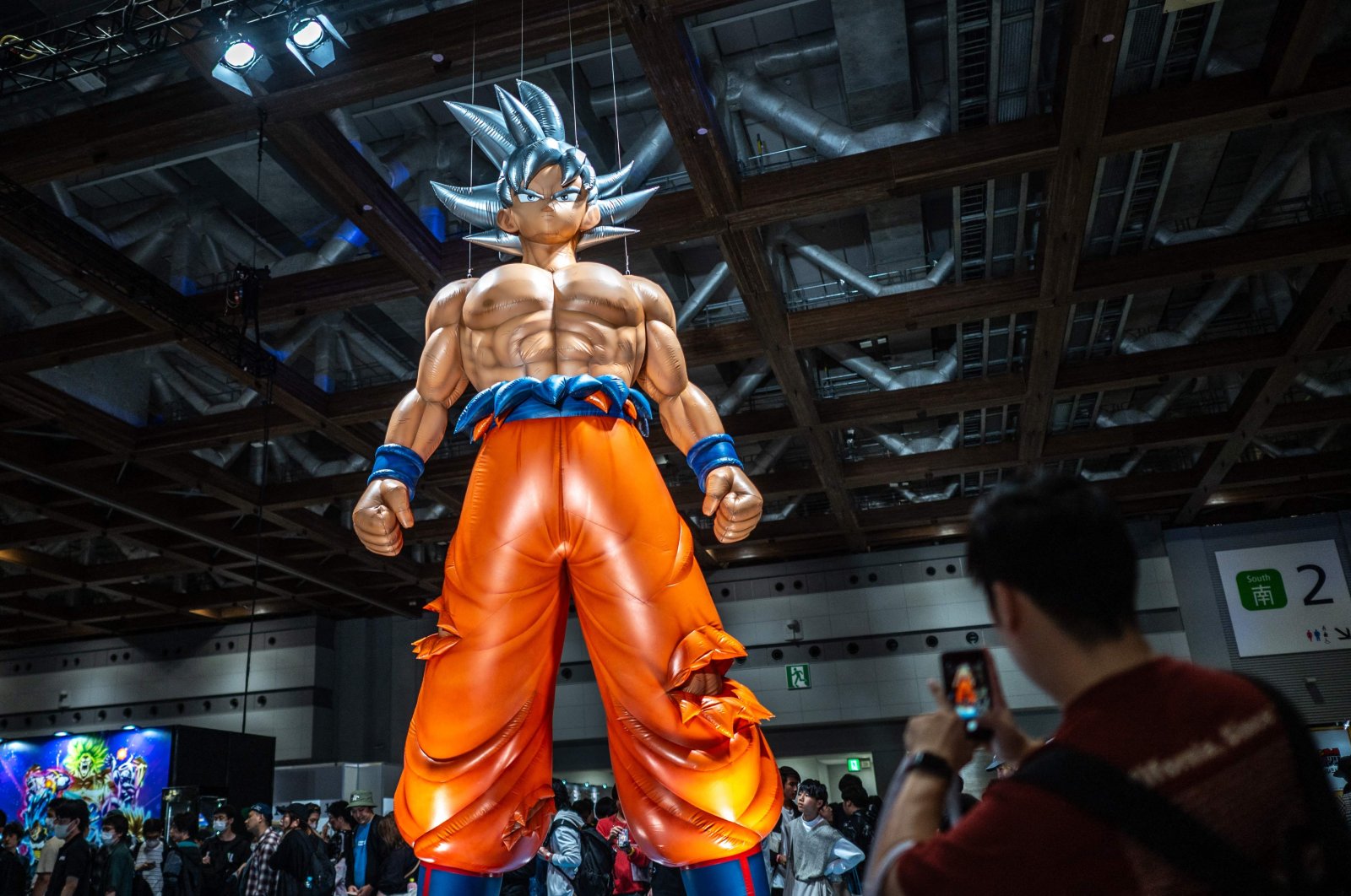 People visit the &quot;Dragon Ball Daimatsuri&quot; event to mark the 40th anniversary of Akira Toriyama&#039;s Dragon Ball franchise at the Tokyo Big Sight, Tokyo, Japan, Oct. 6, 2024. (AFP File Photo)