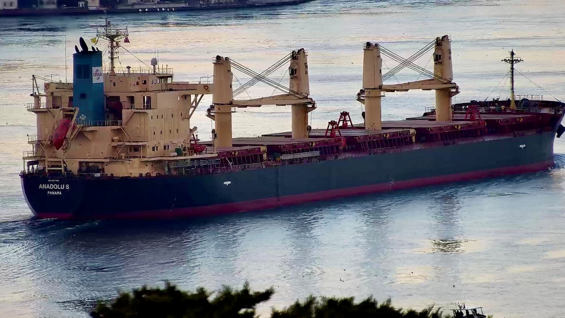Turkish-owned cargo ship Anadolu S transits the Bosporus in Istanbul, Türkiye, Nov. 9, 2024. (Reuters Photo) 