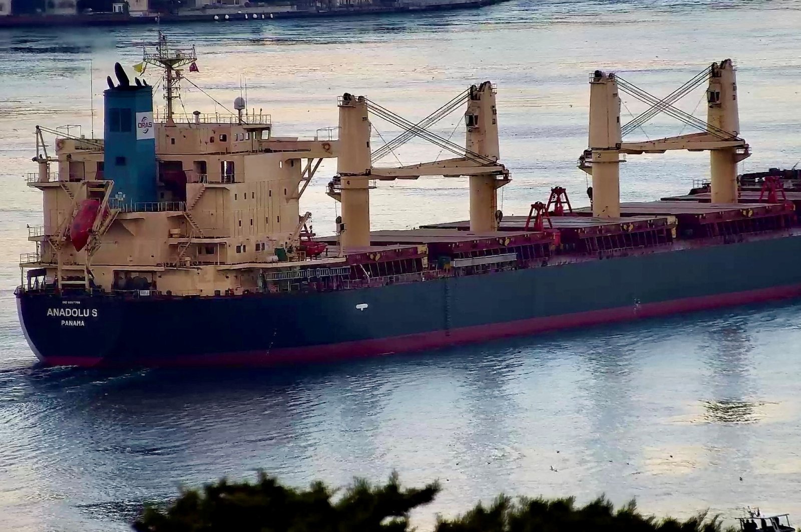 Turkish-owned cargo ship Anadolu S transits the Bosporus in Istanbul, Türkiye, Nov. 9, 2024. (Reuters Photo) 