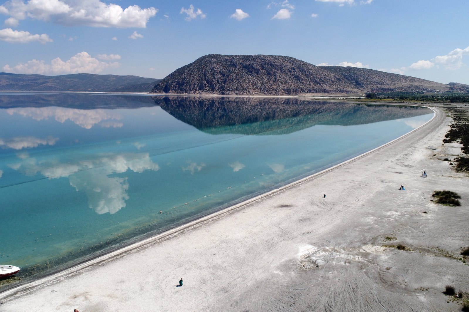 The water level of the famous Salda Lake receded 20 meters in three months, Salda Lake, Burdur, Türkiye, Nov. 16. 2024. (DHA Photo)