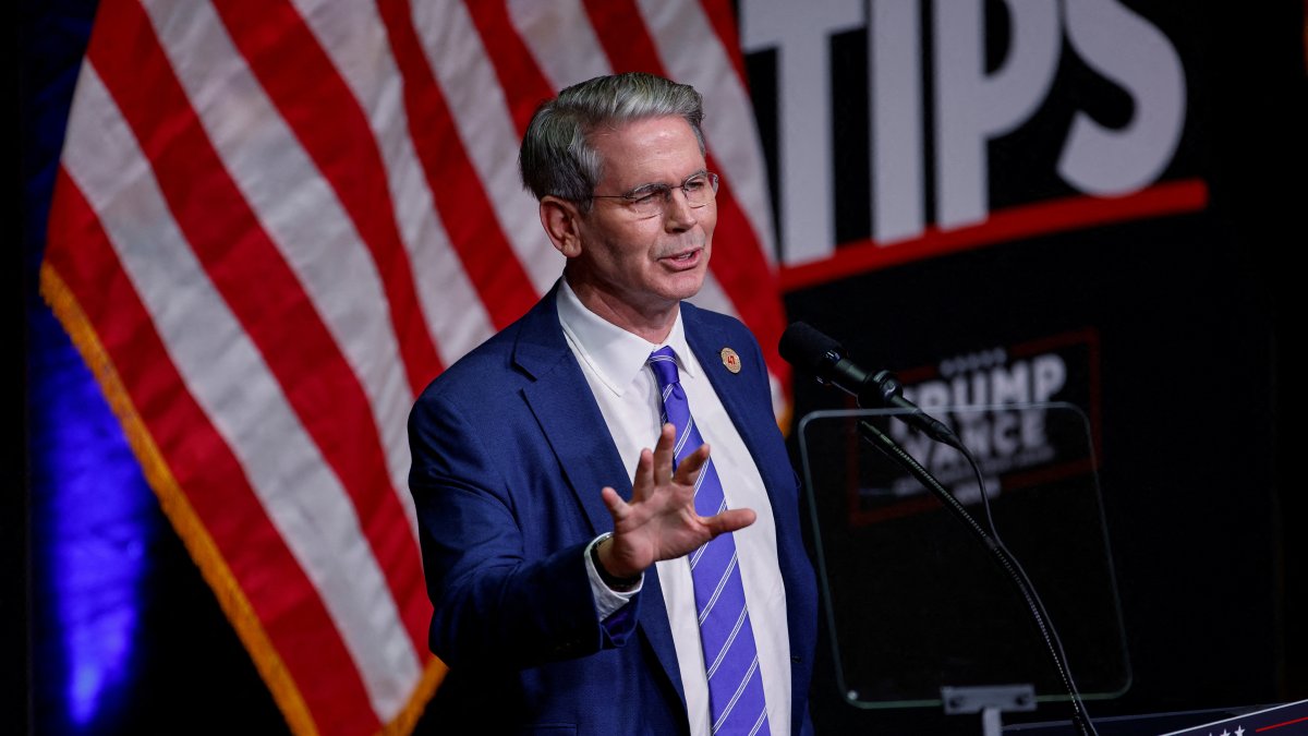 Key Square Group founder Scott Bessent speaks at a campaign event for Republican presidential nominee and former U.S. President Donald Trump in Asheville, North Carolina, U.S., Aug. 14, 2024. (Reuters Photo)