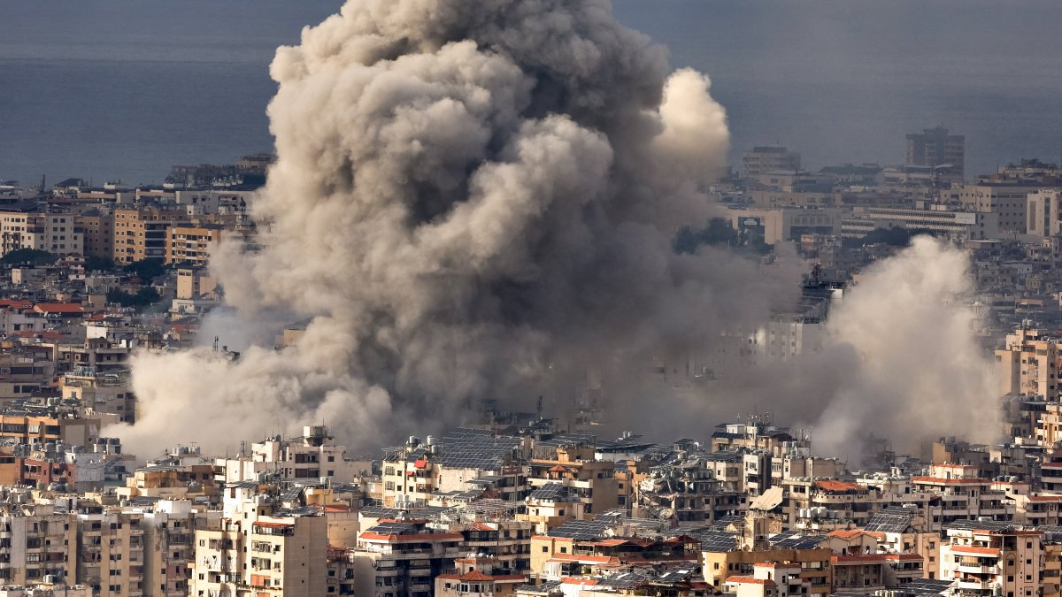 Smoke billows over Beirut&#039;s southern suburbs after an Israeli strike, as seen from Baabda, Lebanon, Nov. 25, 2024. (Reuters Photo)