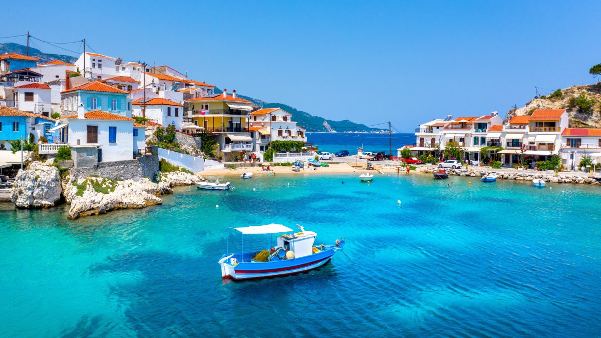 A view of a village on the Samos (Sisam) island, Greece, Sept. 19, 2024. (Shutterstock Photo)