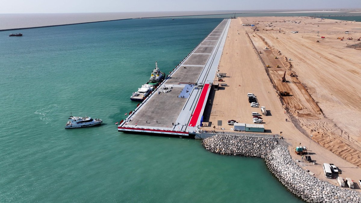 This aerial picture shows the Grand Faw Port docks project in Basra, southern Iraq, Nov. 6, 2024. (AFP Photo)