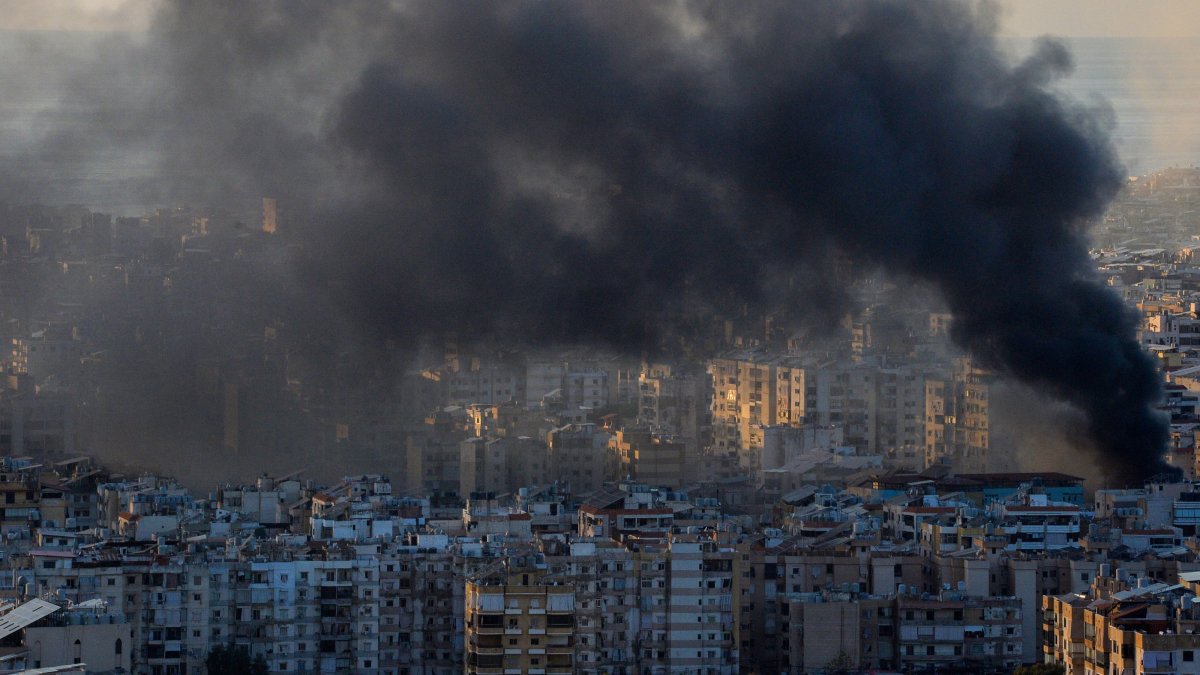 Smoke rises following an Israeli airstrike on the Dahieh district in southern Beirut, Lebanon, Nov. 26, 2024. (EPA Photo)