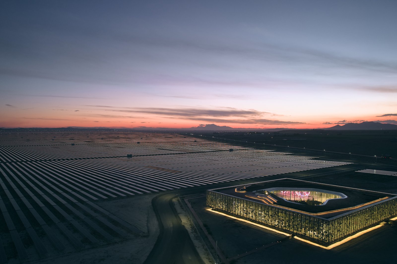 A general view of Kalyon Karapınar solar power plant, Konya, central Türkiye, Nov. 7, 2024. (DHA Photo)