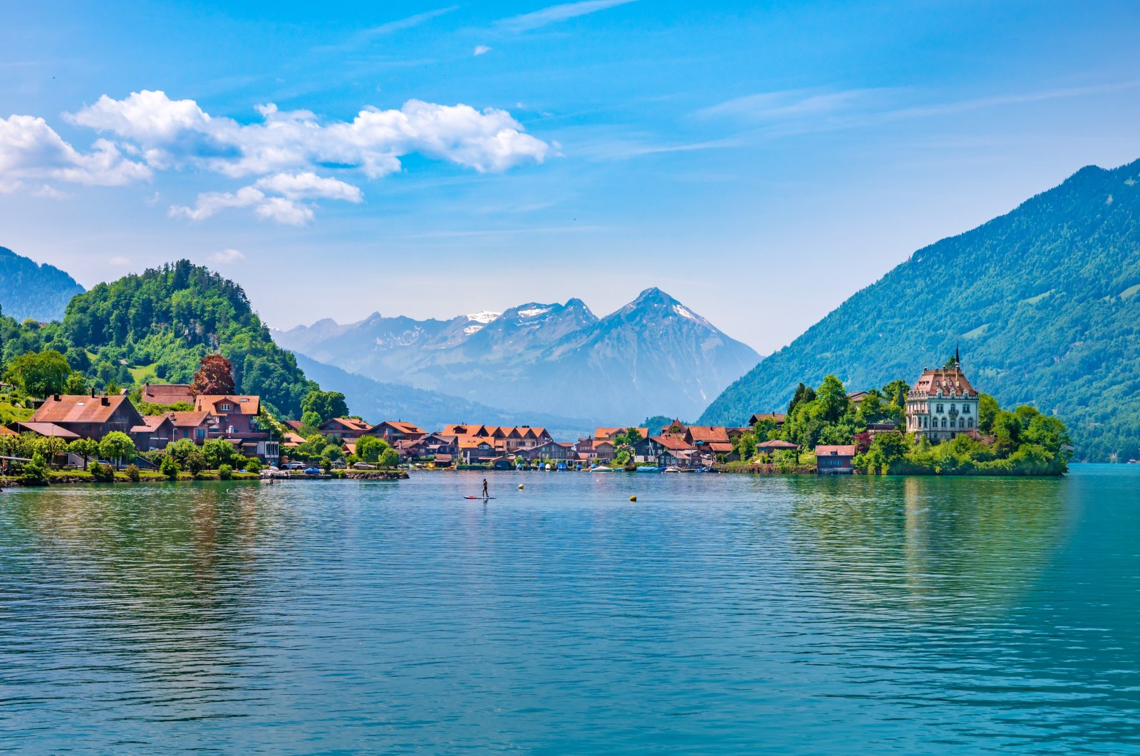 The fishing village of Iseltwald on Lake Brienz, Bern, Switzerland. (Shutterstock)